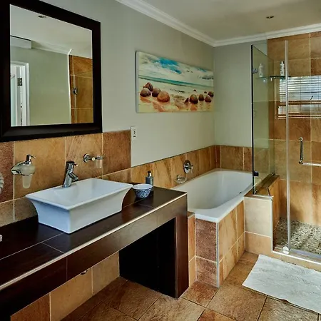 The Hamptons Guest House Durban Exterior photo