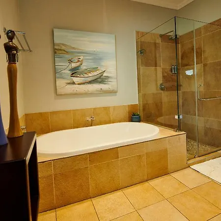 The Hamptons Guest House Durban Exterior photo