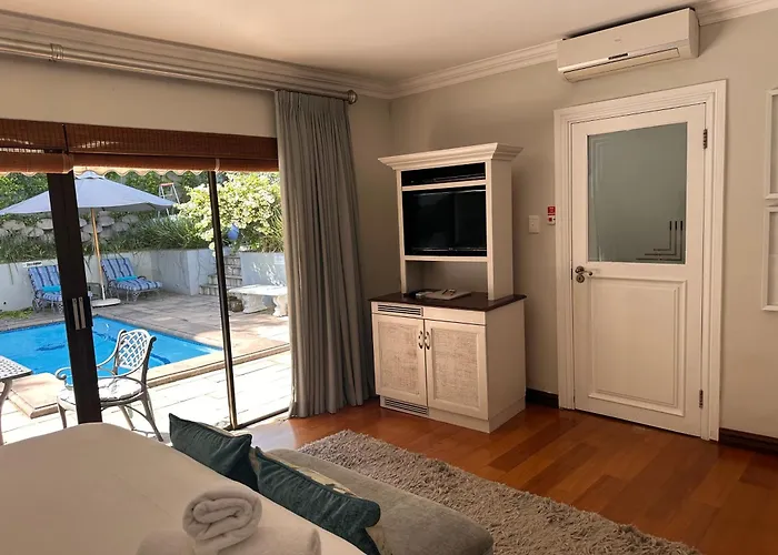 The Hamptons Guest House