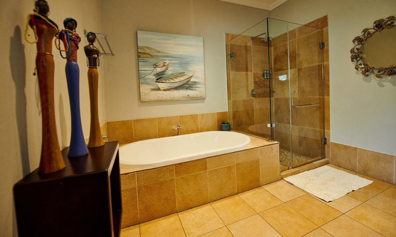 The Hamptons Guest house
